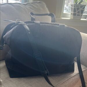 Matt & Nat Black Travel Bag